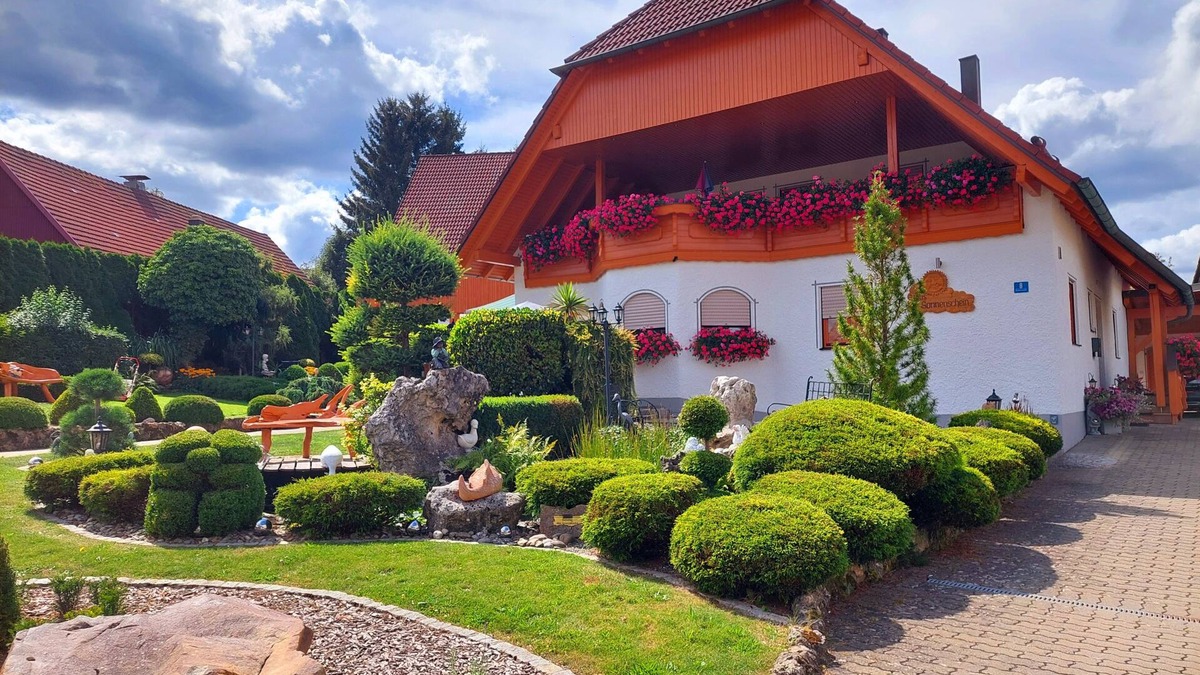 Goessweinstein Apartment | Kleingesee approx. 5 km from Gössweinstein Holiday apartment Haus Sonnenscheim