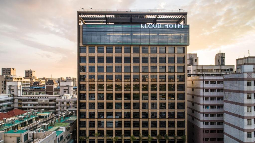 Xitun District Hotel | Kloud Hotel