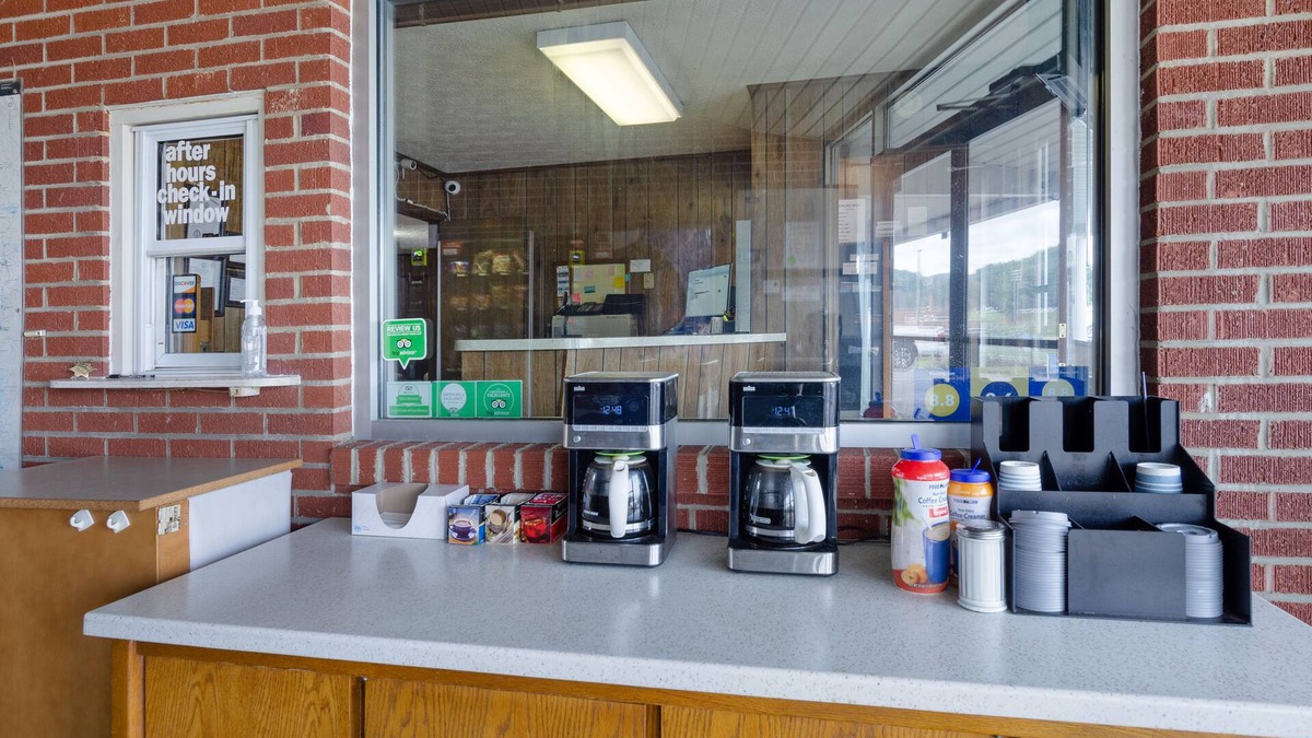 Hillsville House | Knob Hill Motor Lodge – Hillsville