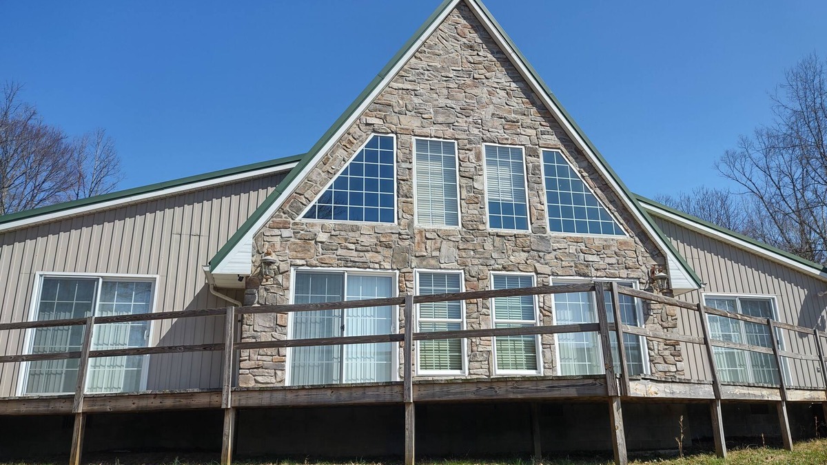 Frametown House | Knotty Knob is your mountain get away!