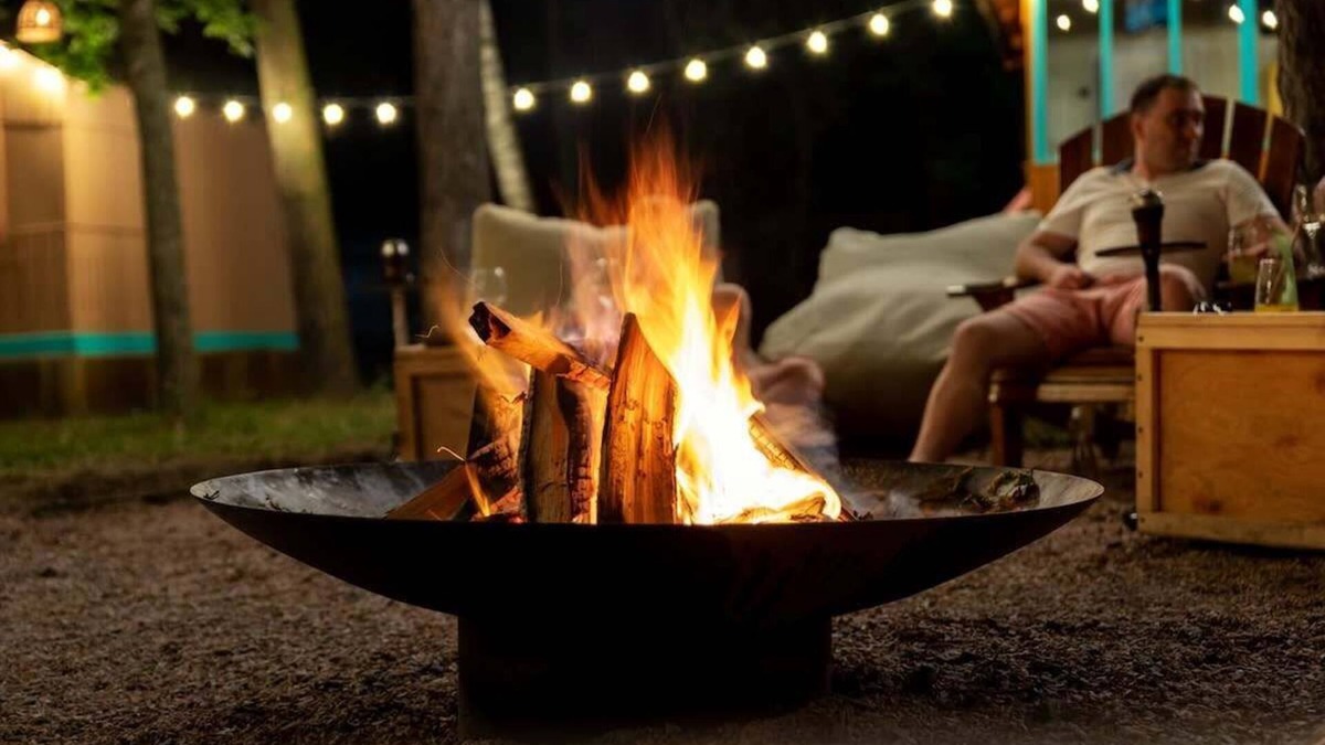 The Plaza House | Knotty Whale: Firepit~Games~PetsOK~Beach & Frwy close