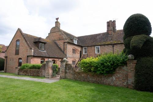Knowlton House | Knowlton Properties