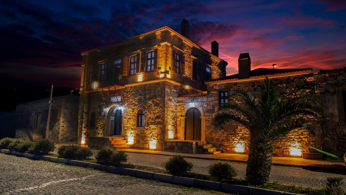 Candarli Hotel | Koçanlı Köşkü