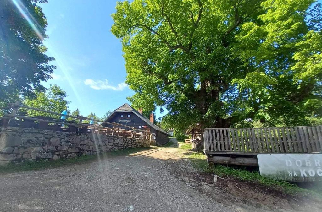 Slovenia Apartment | koča na pikovem