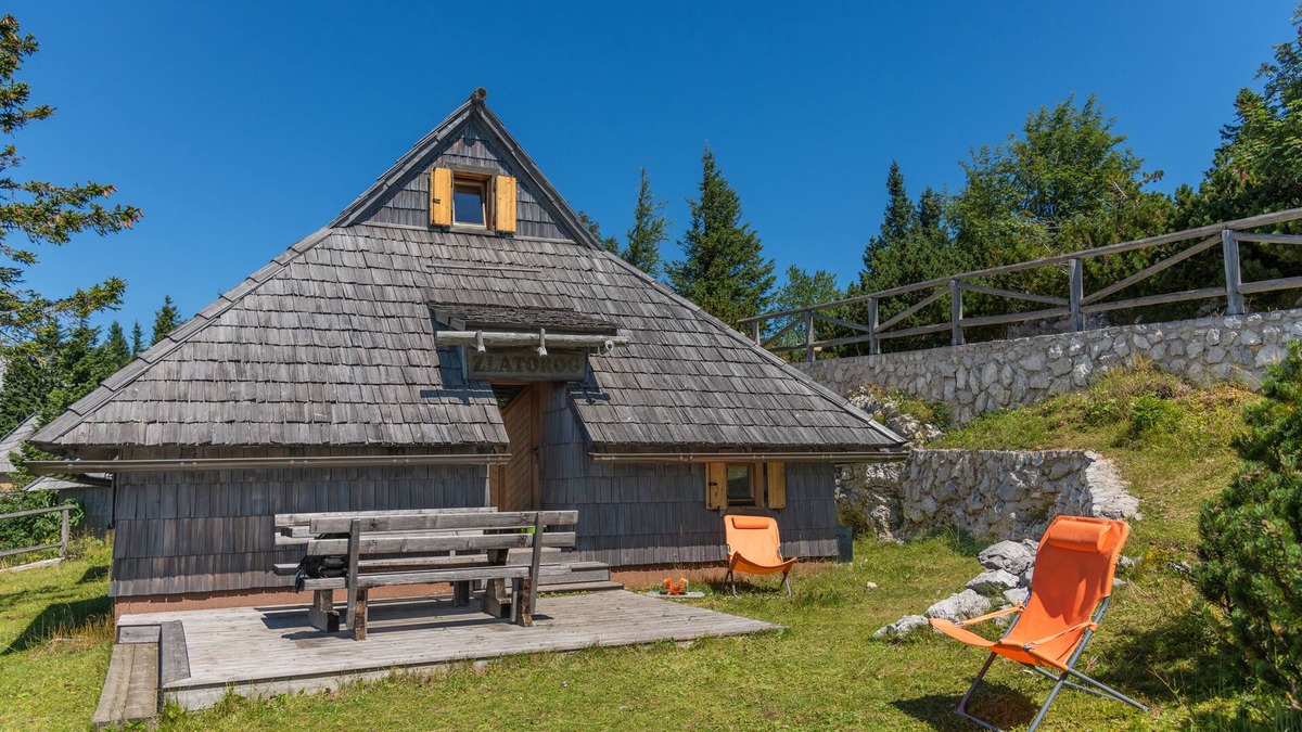 Kamnik Ski Chalet | Koča Zlatorog - Velika planina