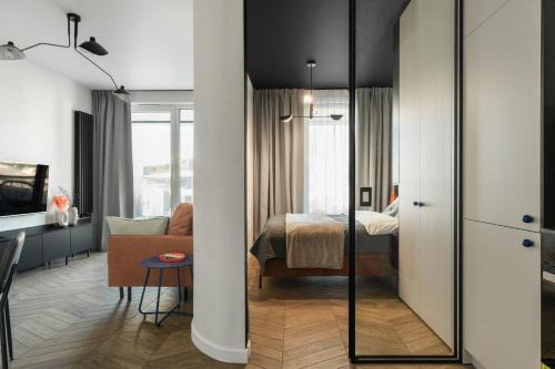 Srodmiescie Apartment | Kobaltowy Apartament Centrum
