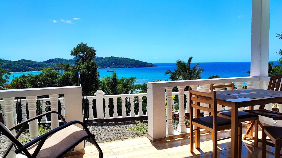 Anse Boileau Apartment | KOKET by Yellow Petals – Sea, Nature & Relax