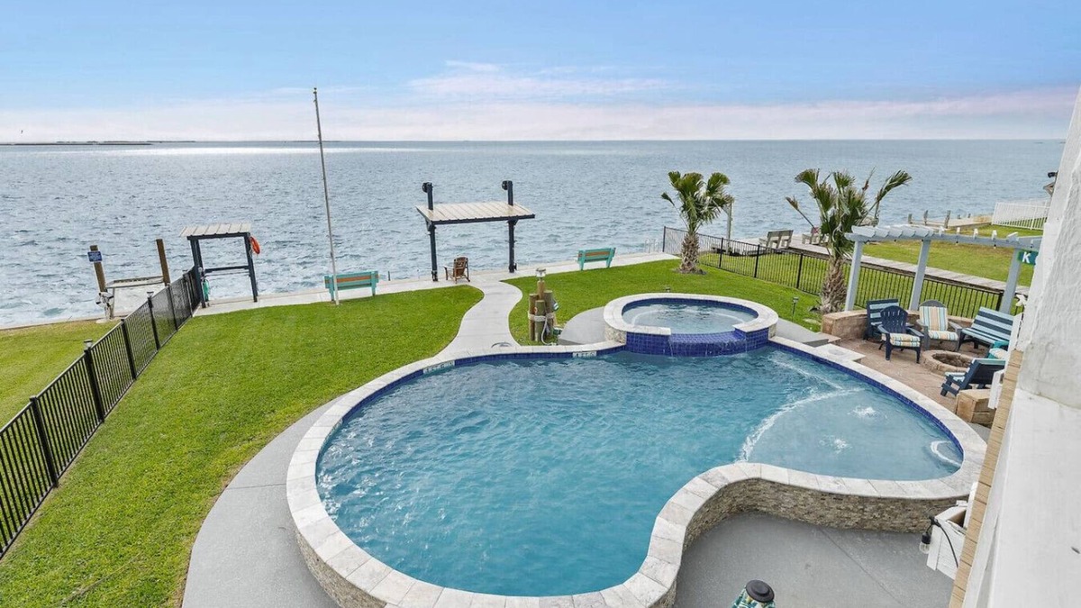 Palm Harbor House | Kokomo Flats - Private Resort