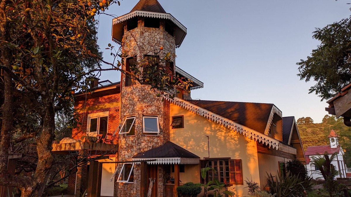 Nova Petropolis House | KolonieBurg - Colony Castle in Nature