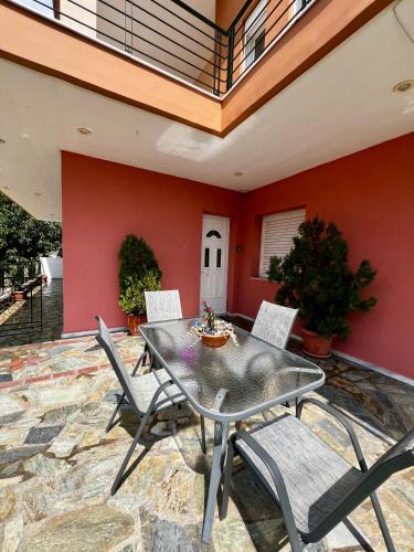 Karyes House | Kolovos House