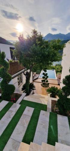 Koman House | Koman Paradise by Romina
