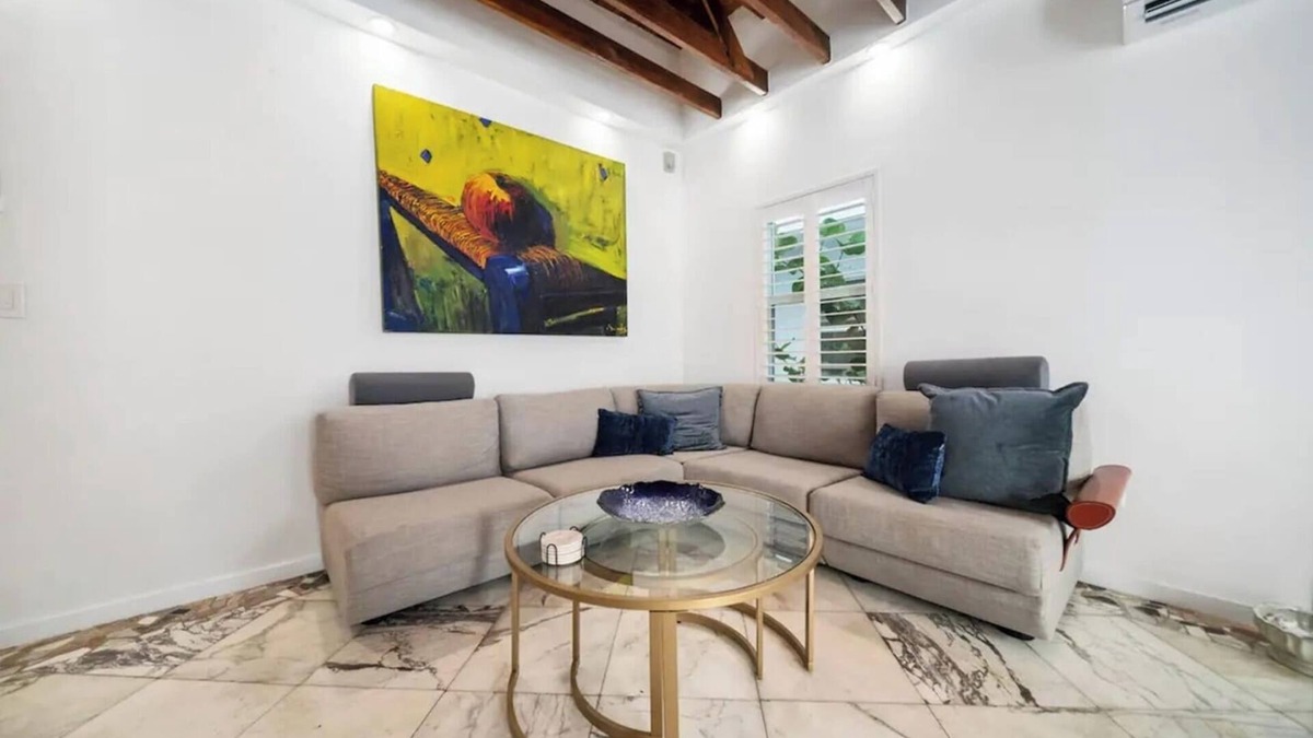 Hollywood Lakes Apartment | Komffy Waterside Escape w/Queen Bed and Free Parking