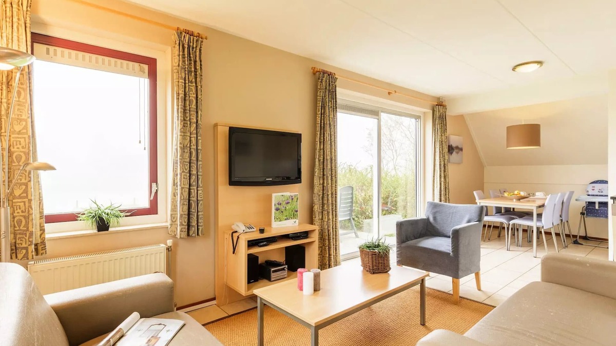 Municipality of Emmen House | Komfort-Duplex-Cottage für 6 Personen