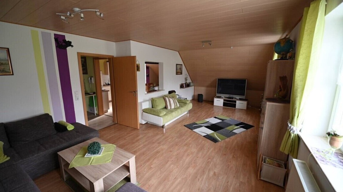 Finningen Apartment | Komfortable FeWo (102 m2) mit eigenem Pool und Liegewiese
