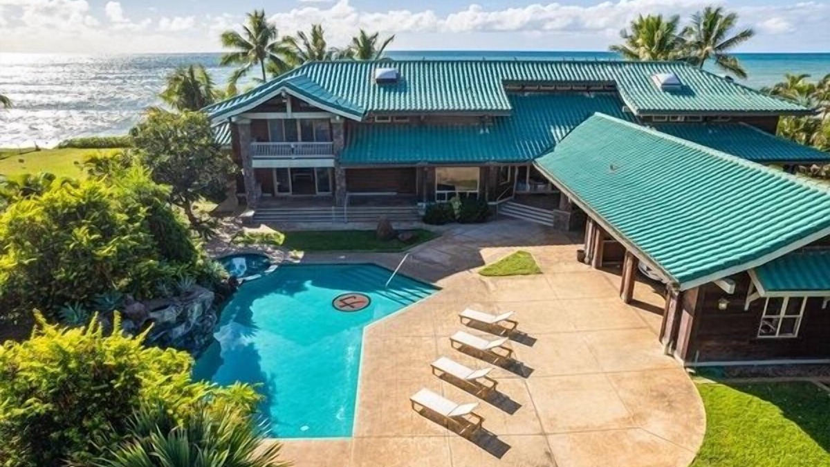 Maili House | Konishiki Beachhouse: Luxury 4BR Oceanfront Home w/Private Pool, Beach Access