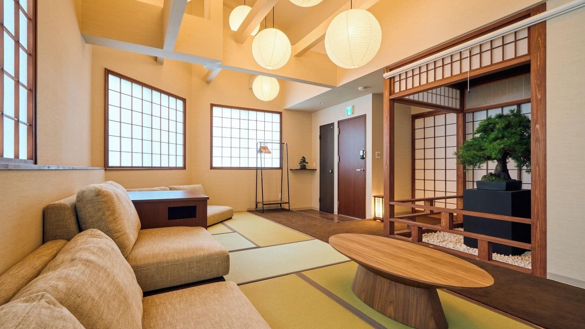 Minato House | KONJAKUSO Osaka TempozanSHOHAKU Pine Tree /Osaka Ōsaka