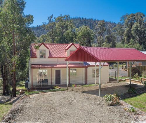 Marysville House | Kookaburra Cottage A Perfect Family Getaway