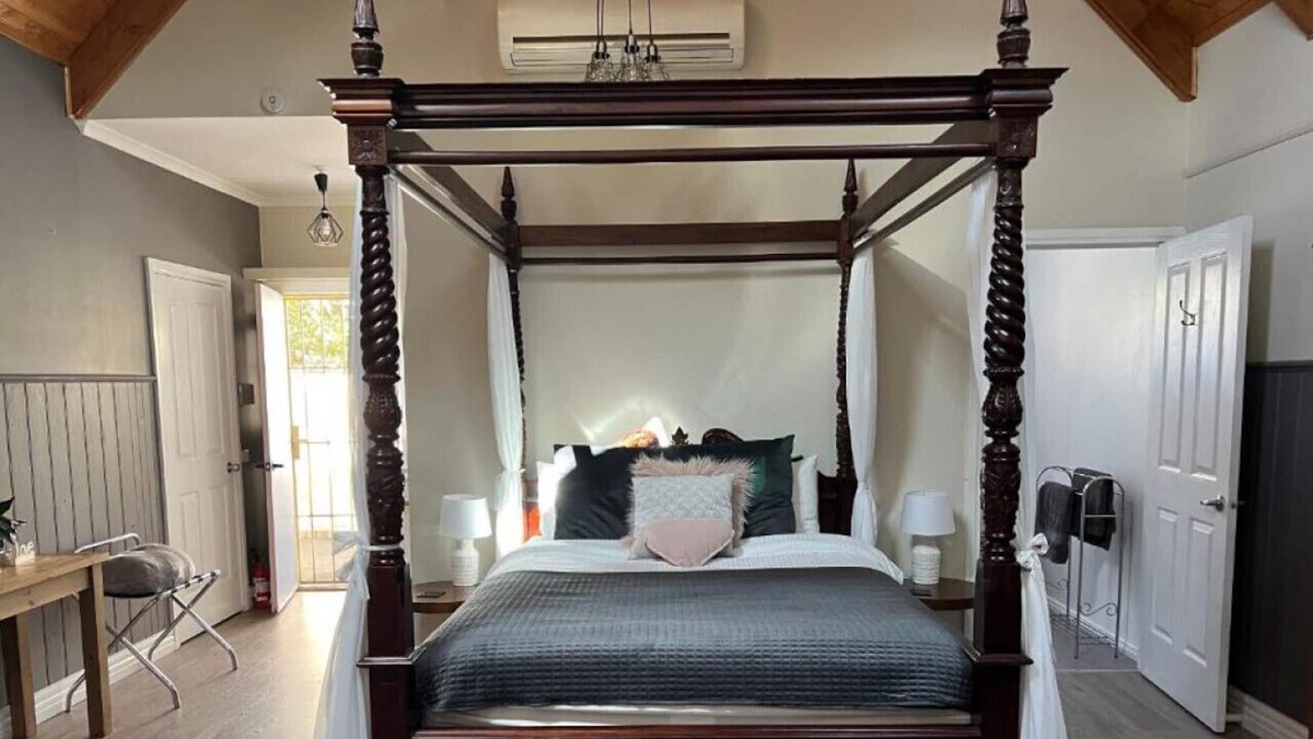Gembrook Cottage | Kookaburra Cottage Gembrook