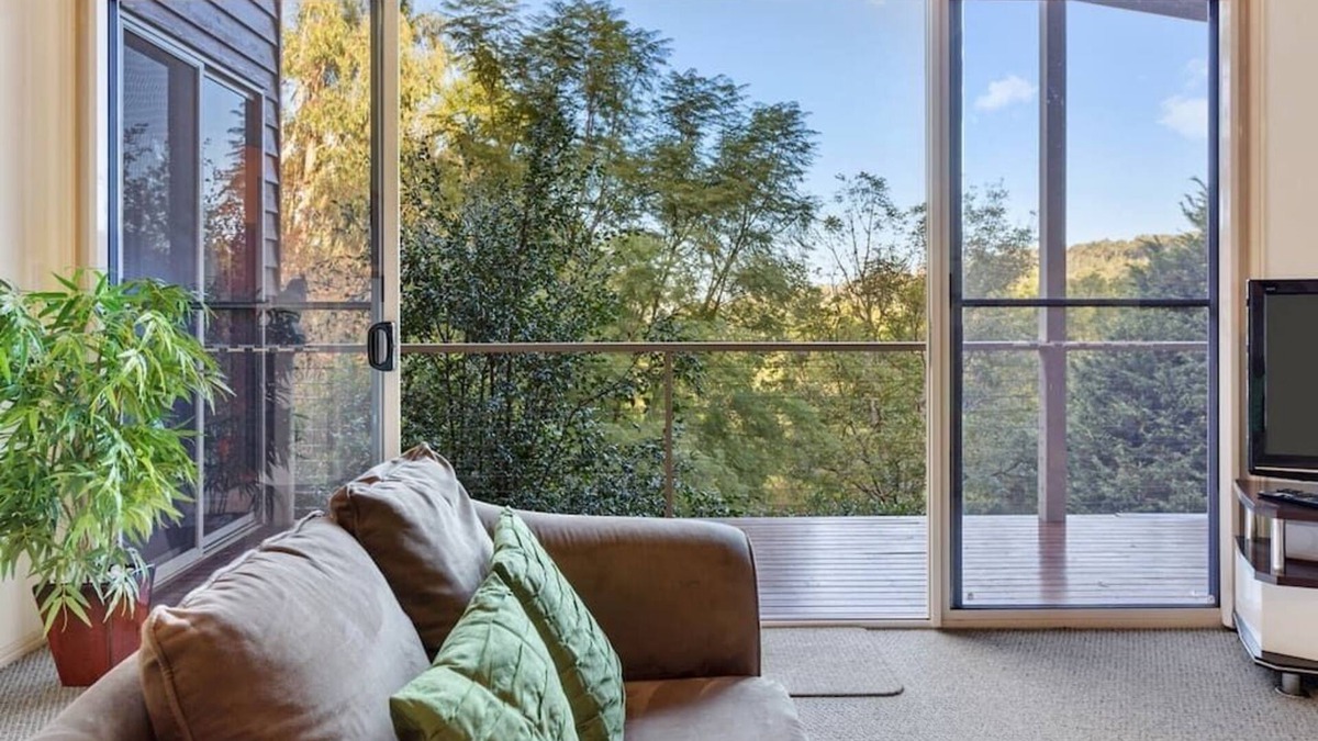 Ravensbourne Ski Chalet | Kookaburra Kottage Luxury Chalet 2 Bedroom