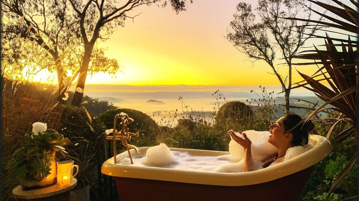 Rydal House | KOOKAWOOD - views/fire place/200 acres