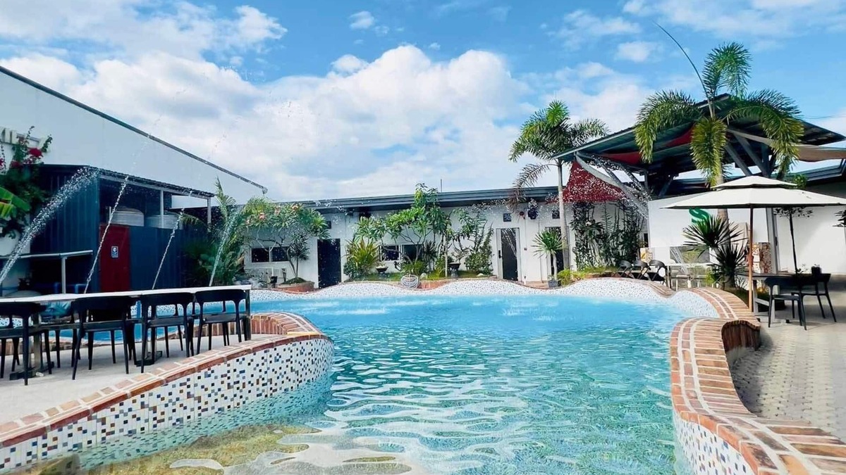Angeles City Villa | Korean Town Family Villa W/Private Pool