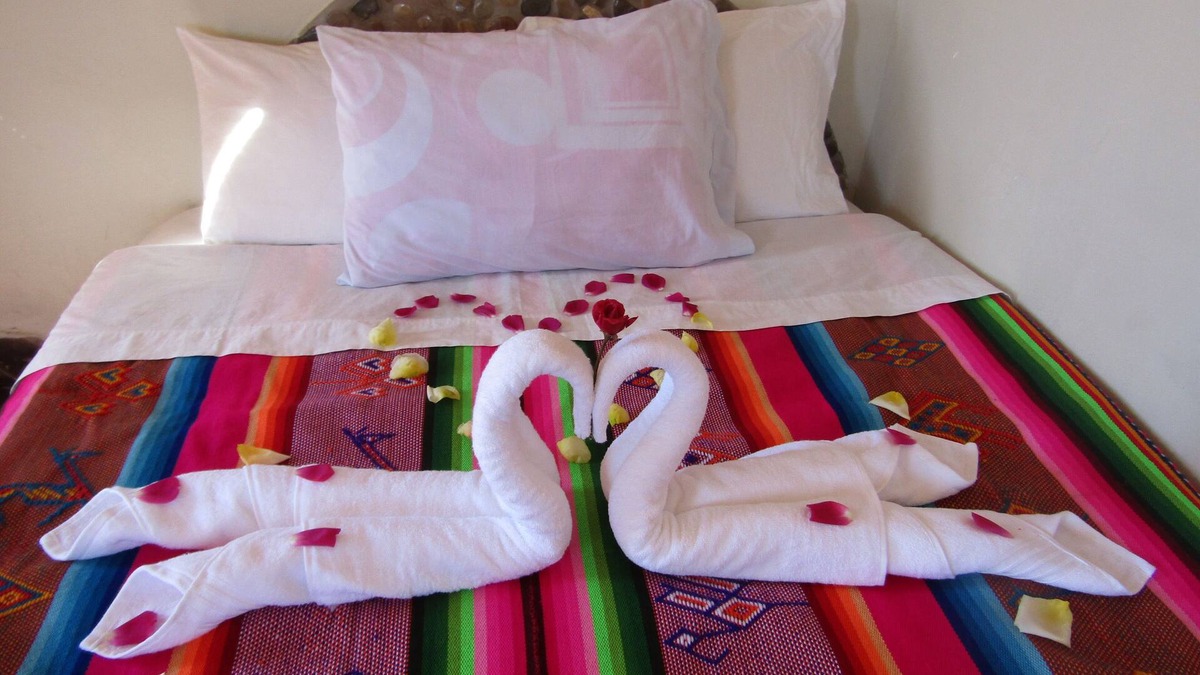 Luquina Chico Bed & Breakfast | KORI TIKA LODGE - luquina chico