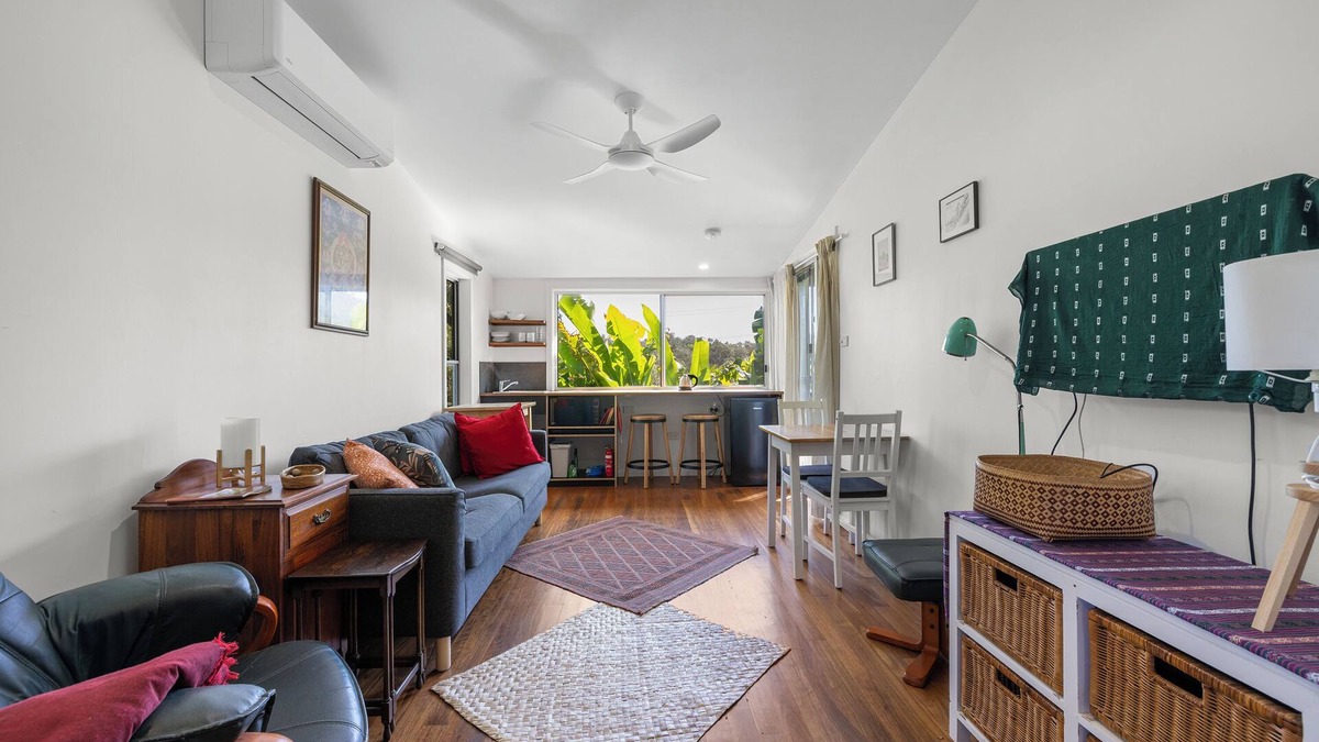 Hat Head Apartment | Korogoro Beach House Includes Linen