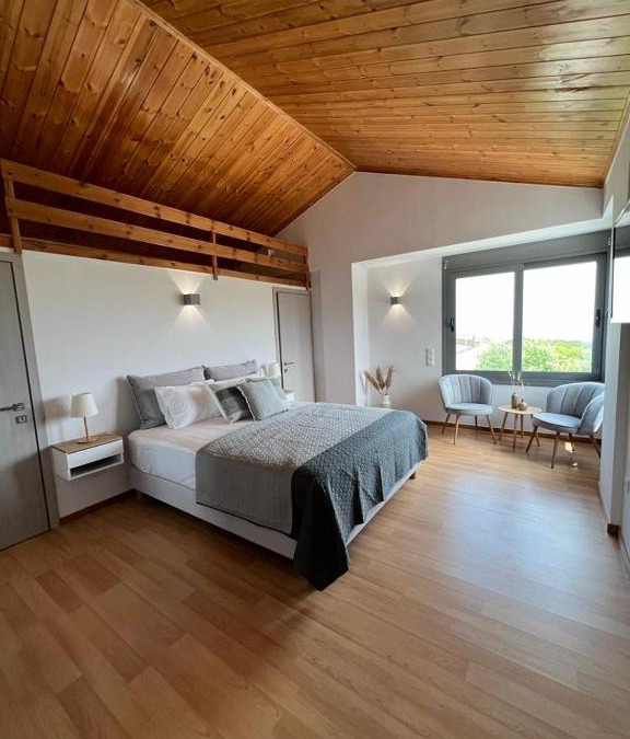 Kompi Apartment | Koroni Luxury Maisonette