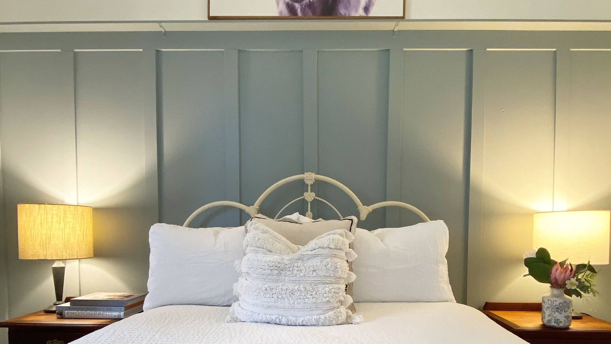 Korumburra Cottage | Korumburra Farmhouse - gateway to Wilson’s Prom and Inverloch. Pet friendly!