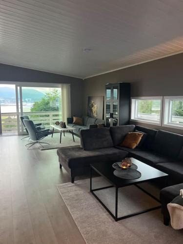 Kvaløysletta Villa | Koselig Hjem i Tromsø
