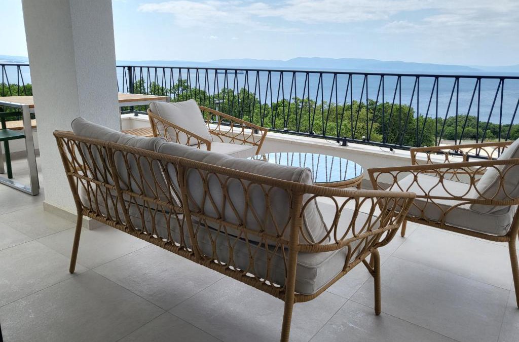 Kostrena Apartment | Kostrena Hills Suite overlooking Kvarner Bay