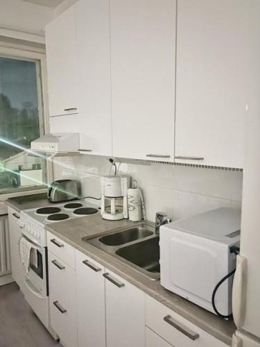 Vantaa City Centre Apartment | Kotimaailma - studio Jokiniemi