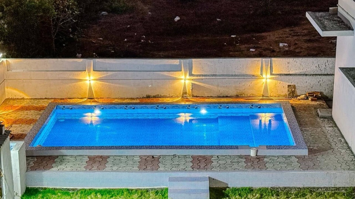 Kanathur Villa | Kovalam Club House Cool 4-bedroom villa with AC in vibrant Chennai