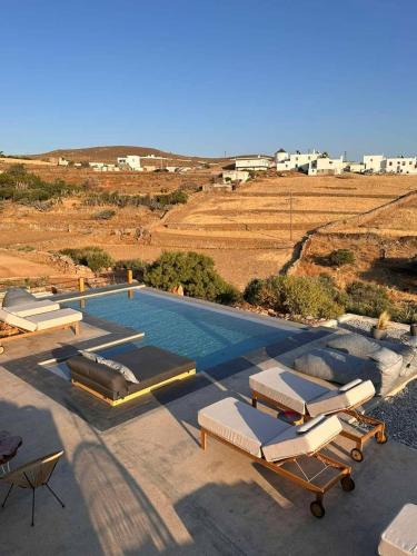 Kithnos Apartment | Kozadinos Art Suites
