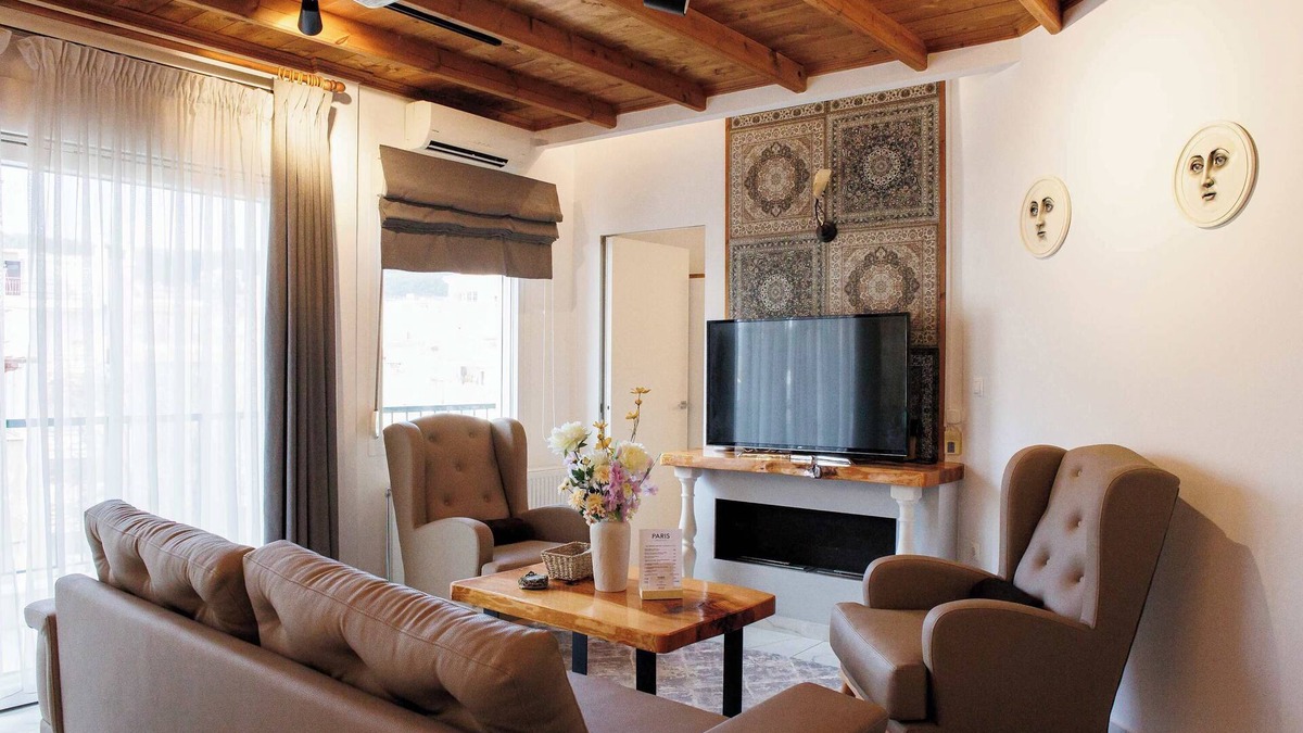 Kozani Apartment | Kozani Central Nest - Homely Vibes