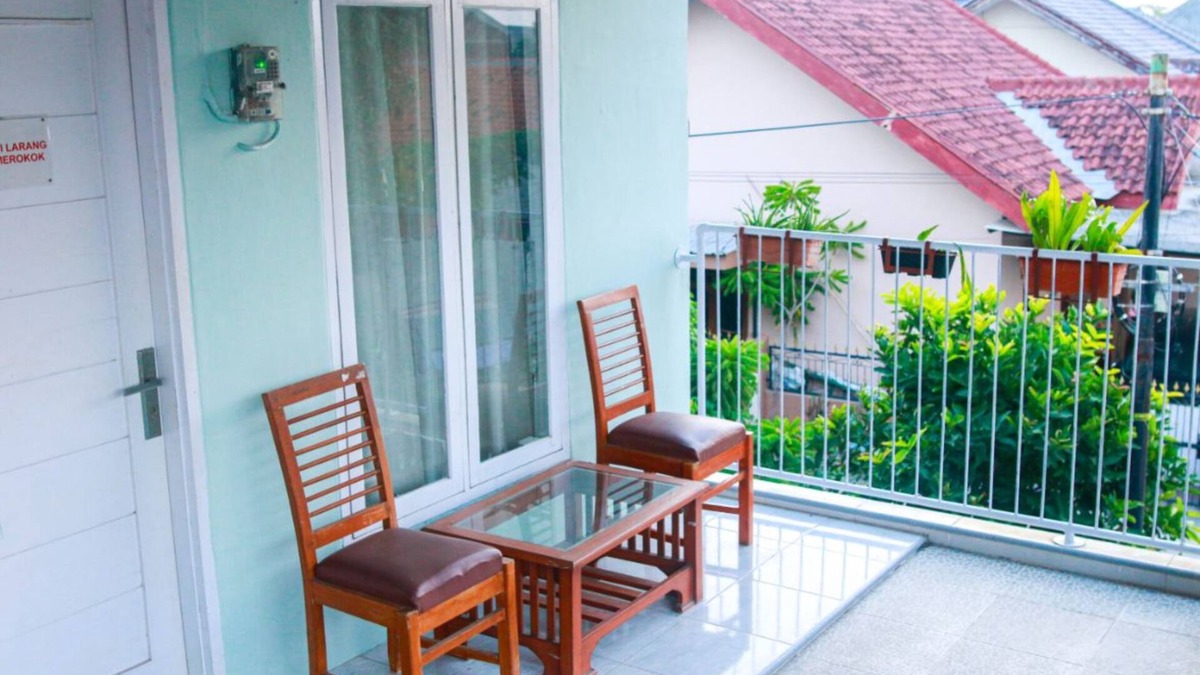 Tegal House | Kozi Kost Paviliun