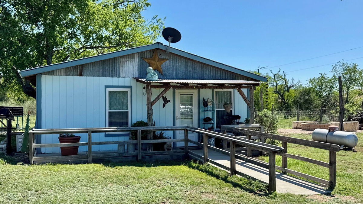 Round Mountain House | Kozy Quiet Private Cottage
