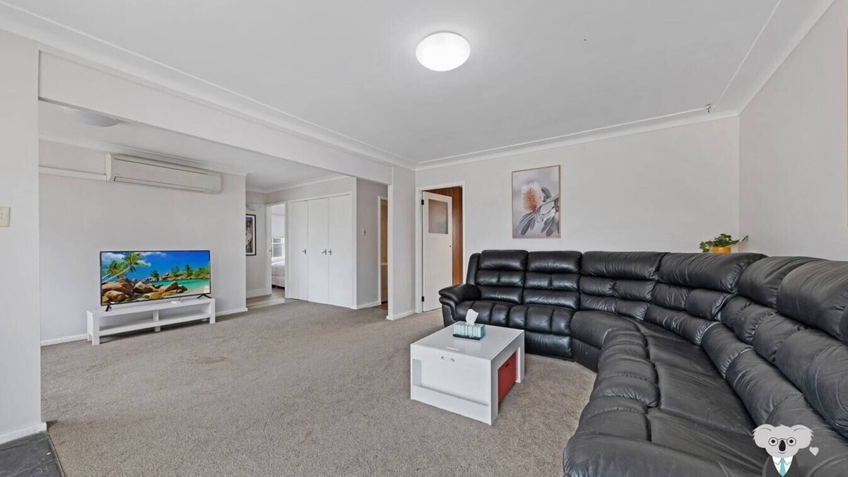 Blacktown House | KozyGuru | Blacktown | Peaceful 3B House