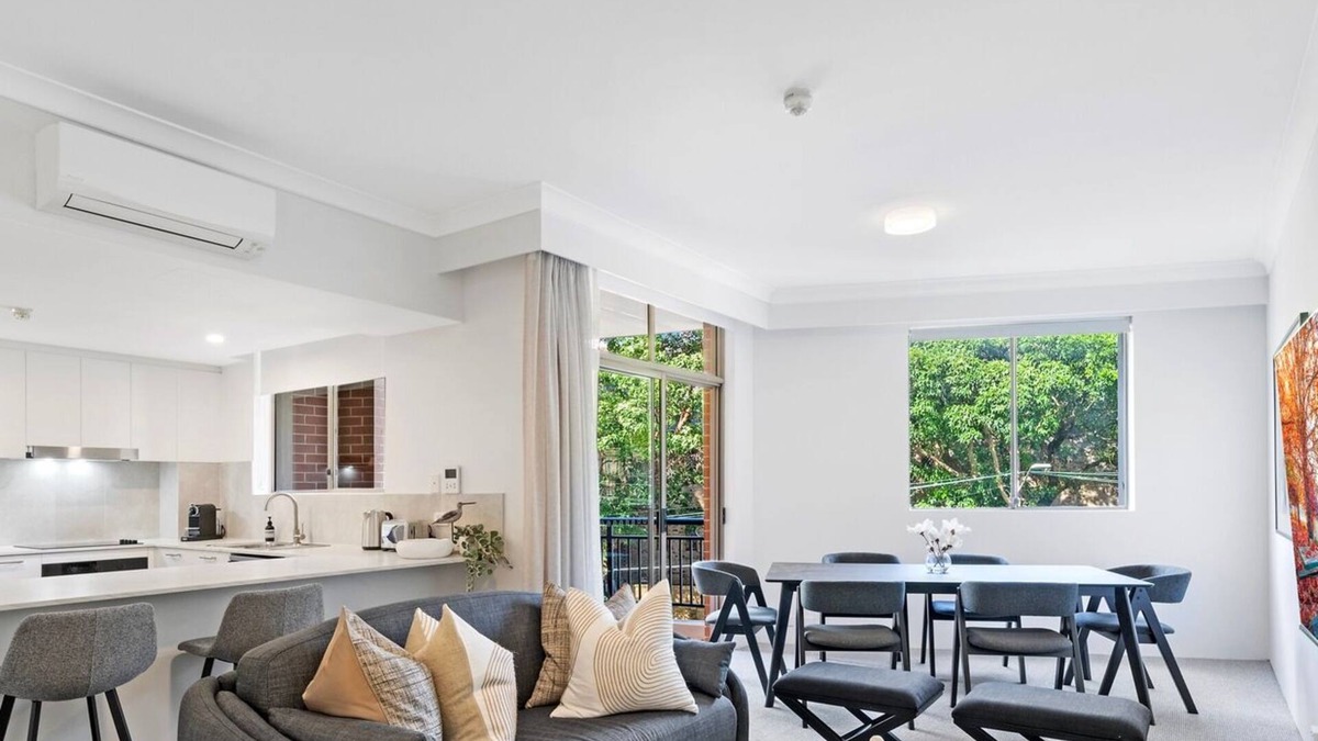 Camperdown Apartment | KozyGuru | Camperdown | Cozy 2-Bed Apt + Parking