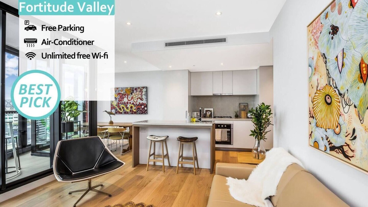 Fortitude Valley Apartment | KOZYGURU | Fortitude Valley | Designer Grade 2 BED APT | Free Parking | Peppers