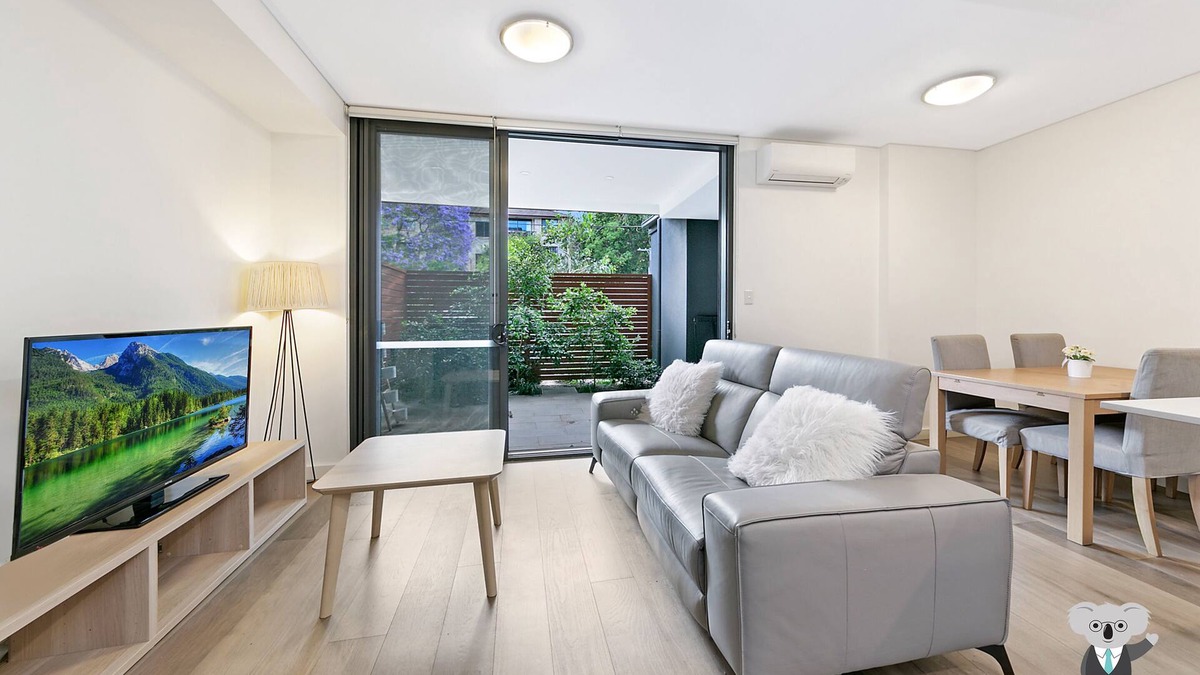 Waitara Apartment | KOZYGURU Waitara 2 Bed APT Train Station