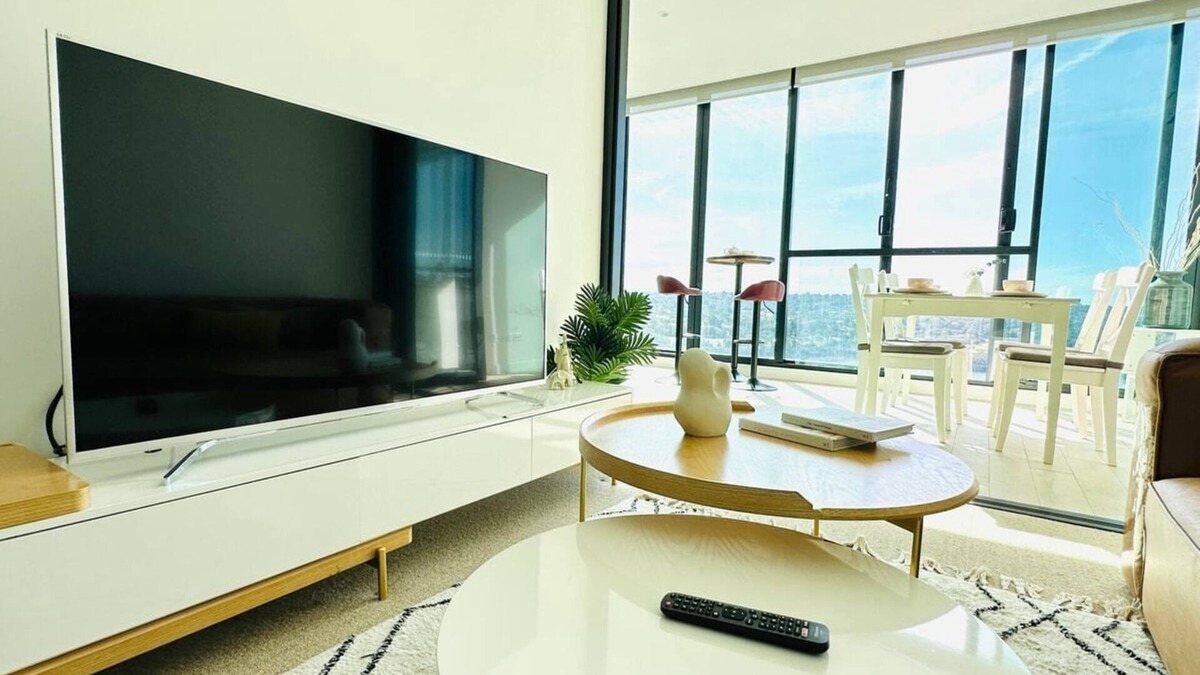 Wentworth Point Apartment | KozyGuru | Wentworth Point | 1 Bed Waterview Apt