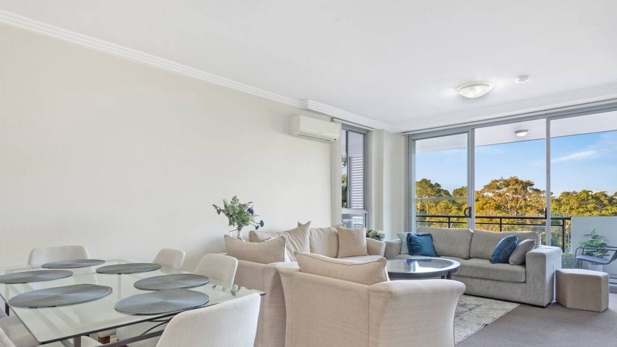 Westmead Apartment | KozyGuru | Westmead | Modern Apt | Near Hospital