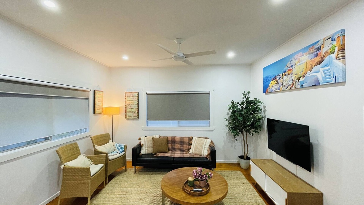 Margate House | Kozzie on Suttons - 300m to beach