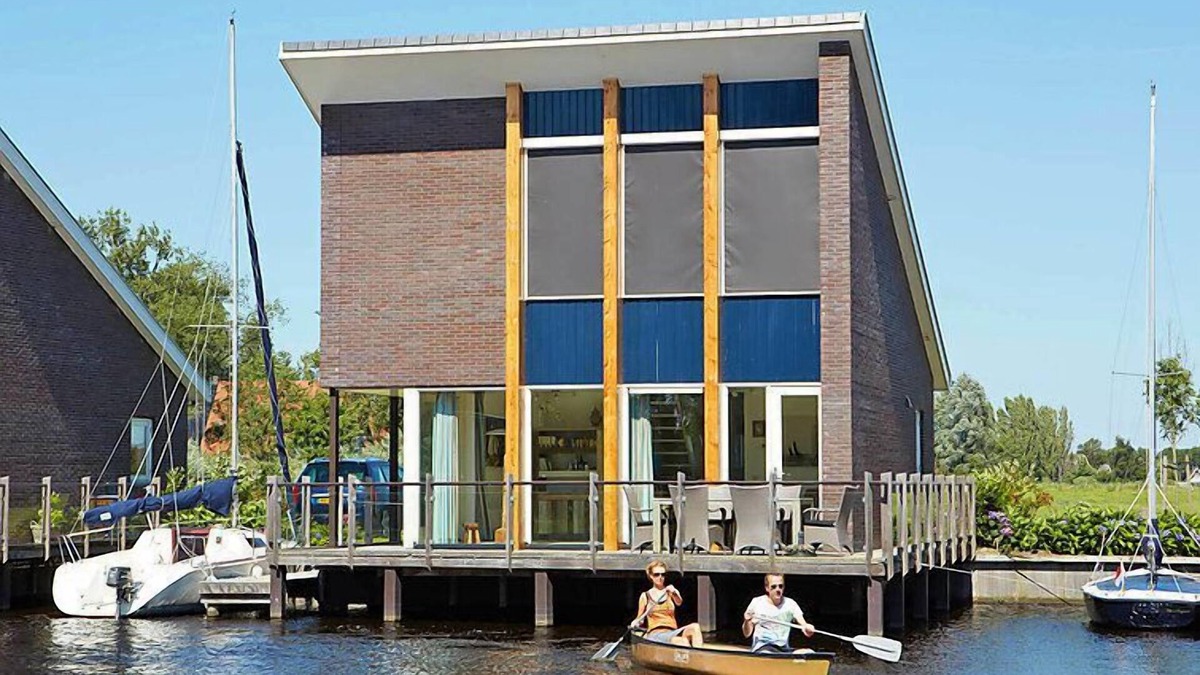Uitwellingerga House | Krekt Oer 't Wetter by Interhome