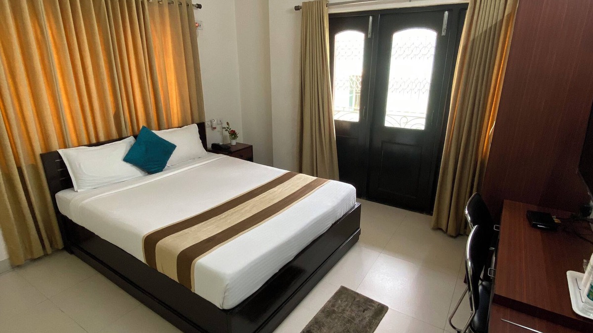 South Dum Dum Bed & Breakfast | Krishna Kunja Guest House