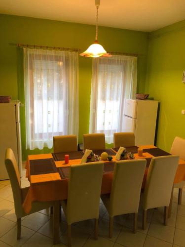 Sarvar Apartment | Kristály Apartmanház