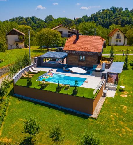 Cazma House | Kuća za odmor Vida s grijanim bazenom
