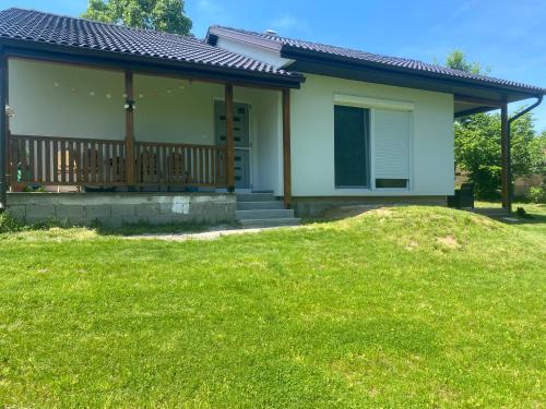 Babe House | Kućica u šumici