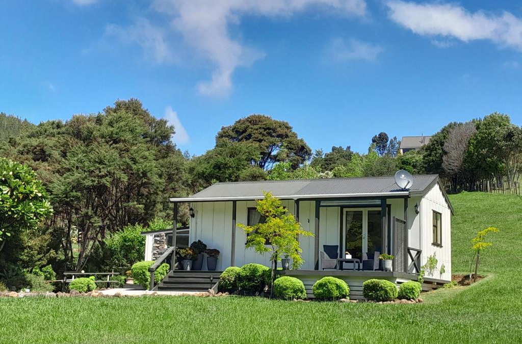 Kuaotunu House | Kuaotunu's Peebles Cottage